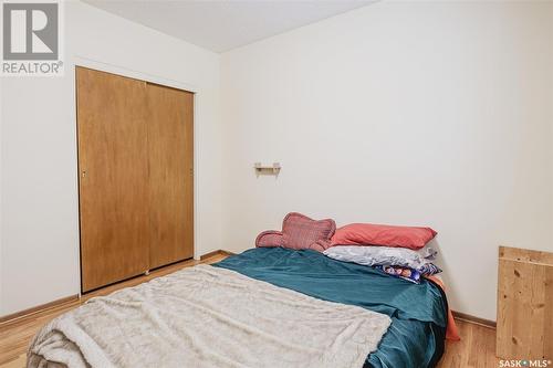 2206 Mckinnon Avenue S, Saskatoon, SK - Indoor Photo Showing Bedroom