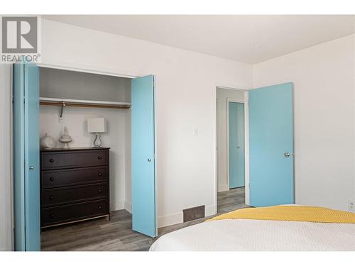 722-726 Elliot Avenue, Kelowna, BC - Indoor Photo Showing Bedroom