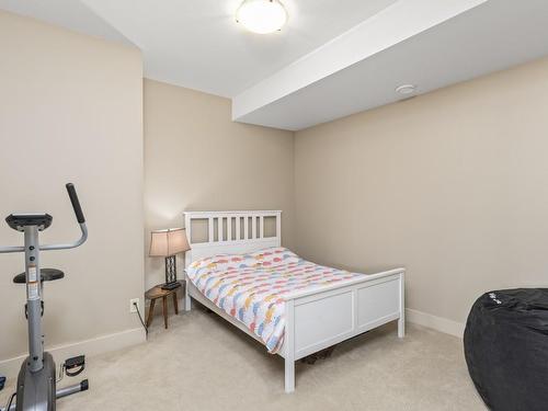 753 Kuipers Crescent, Kelowna, BC - Indoor Photo Showing Bedroom