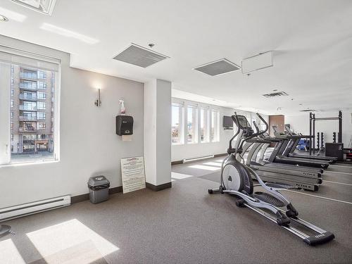 Salle d'exercice - 603-2160 Av. Terry-Fox, Laval (Chomedey), QC - Indoor Photo Showing Gym Room