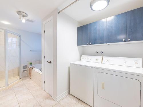 Dwelling - 5853  - 5847 Rue Anthony, Brossard, QC - Indoor Photo Showing Laundry Room
