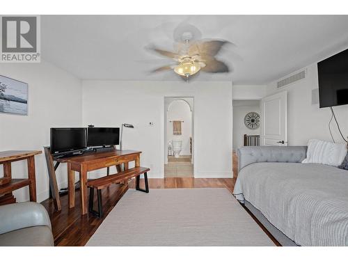 750 Marin Crescent, Kelowna, BC - Indoor Photo Showing Bedroom