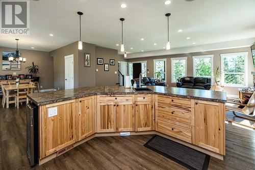14115 Homestead Road, Prince George, BC - Indoor Photo Showing Kitchen