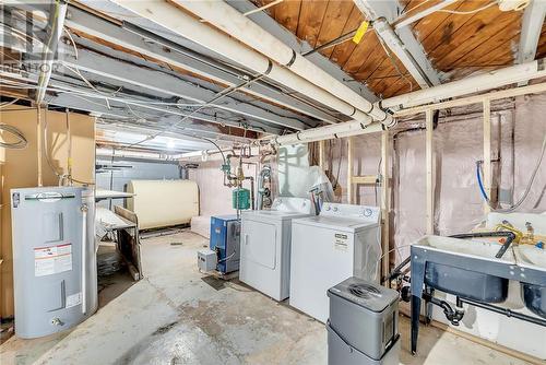 377 Donovan Street, Sudbury, ON - Indoor Photo Showing Laundry Room