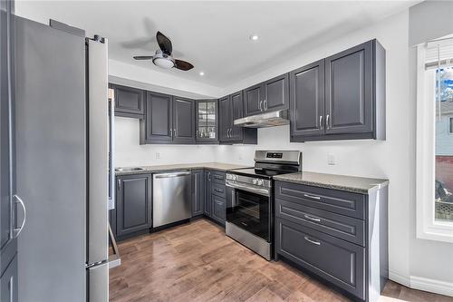 1255 Upper Gage Avenue|Unit #20, Hamilton, ON - Indoor Photo Showing Kitchen