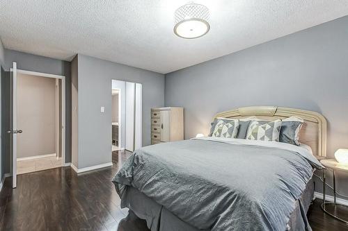1270 Maple Crossing Boulevard|Unit #501, Burlington, ON - Indoor Photo Showing Bedroom