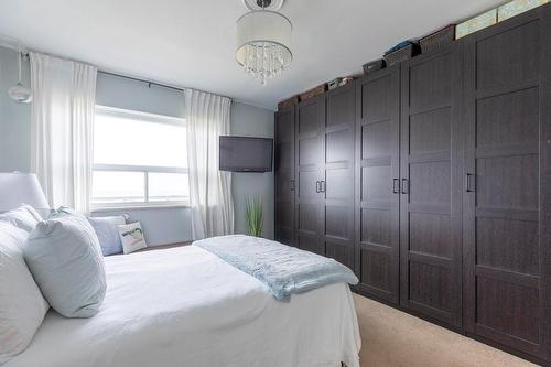 350 Concession Street|Unit #901, Hamilton, ON - Indoor Photo Showing Bedroom