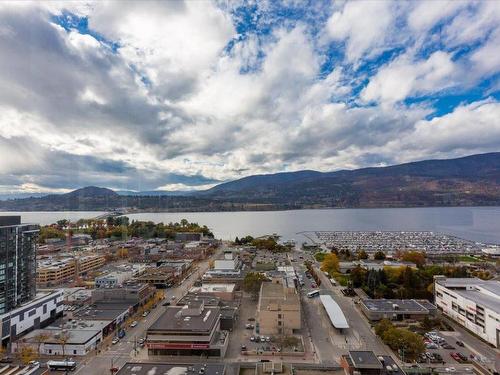 610-1471 St. Paul Street, Kelowna, BC - Outdoor With Body Of Water With View