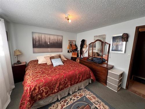 487 Corina Avenue, Princeton, BC - Indoor Photo Showing Bedroom
