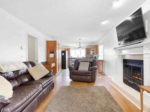3350 Sundance Drive, West Kelowna, BC - Indoor Photo Showing Living Room With Fireplace