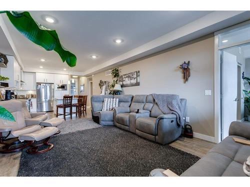 2-9700 Santina Road, Lake Country, BC - Indoor Photo Showing Living Room