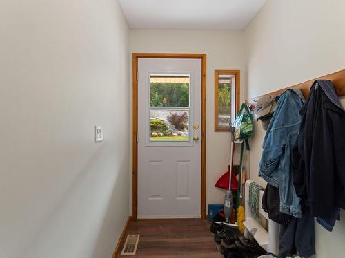 6305 Ranchero Drive, Salmon Arm, BC - Indoor Photo Showing Other Room