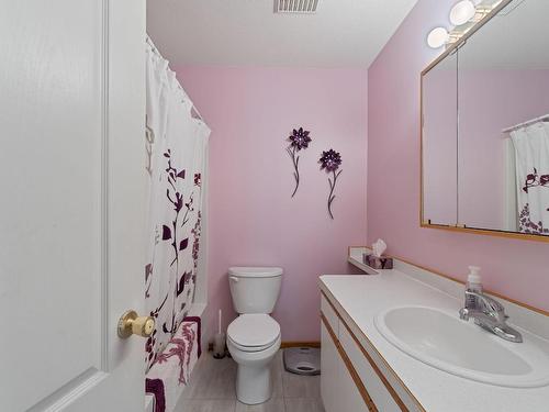 6305 Ranchero Drive, Salmon Arm, BC - Indoor Photo Showing Bathroom