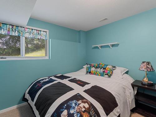 6305 Ranchero Drive, Salmon Arm, BC - Indoor Photo Showing Bedroom