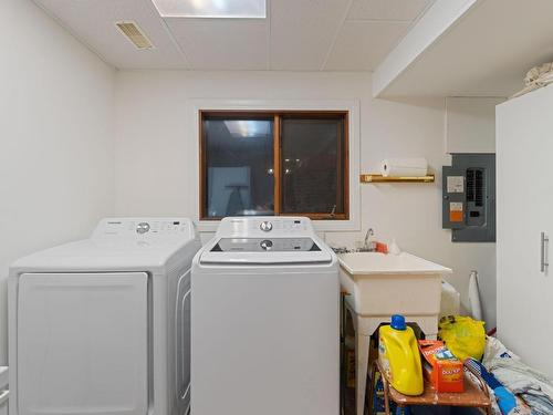 6305 Ranchero Drive, Salmon Arm, BC - Indoor Photo Showing Laundry Room