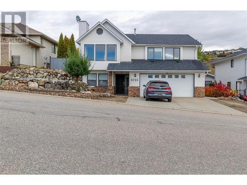 6725 Foothills Drive, Vernon, BC - Outdoor With Facade