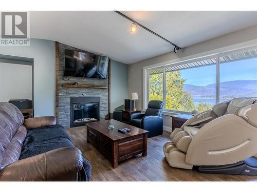 2617 Mountview Drive, Blind Bay, BC - Indoor Photo Showing Living Room With Fireplace