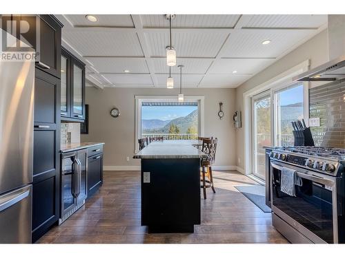 2617 Mountview Drive, Blind Bay, BC - Indoor Photo Showing Kitchen