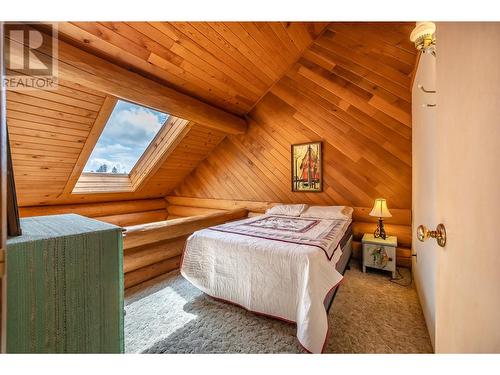 240 Tin Horn Road, Oliver, BC - Indoor Photo Showing Bedroom
