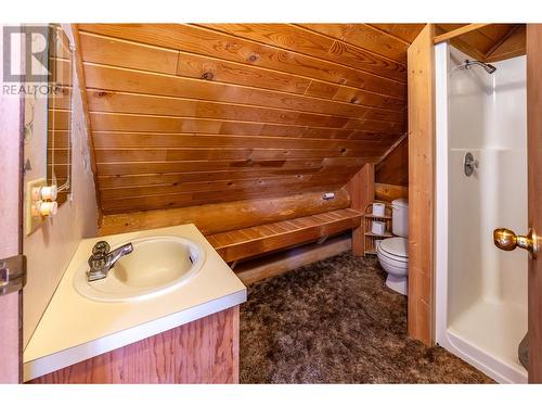 240 Tin Horn Road, Oliver, BC - Indoor Photo Showing Bathroom