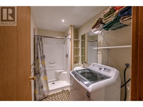 240 Tin Horn Road, Oliver, BC - Indoor Photo Showing Laundry Room