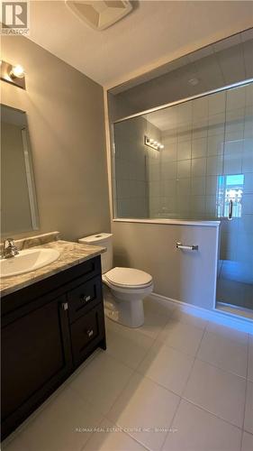 200 Wheat Lane, Kitchener, ON - Indoor Photo Showing Bathroom