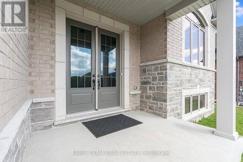 13 Fawndale Cres, Wasaga Beach, ON - Outdoor With Exterior