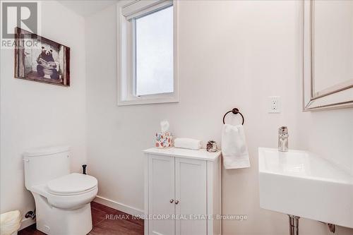 #116 -600 Alex Gardner Circ, Aurora, ON - Indoor Photo Showing Bathroom