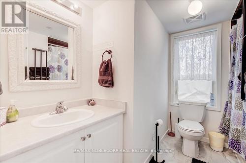 #116 -600 Alex Gardner Circ, Aurora, ON - Indoor Photo Showing Bathroom