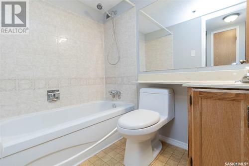 1004 430 5Th Avenue N, Saskatoon, SK - Indoor Photo Showing Bathroom