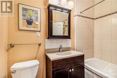 236 Booth Street, Ottawa, ON - Indoor Photo Showing Bathroom