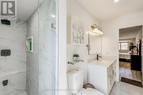 3759 Ellesmere Rd, Toronto, ON - Indoor Photo Showing Bathroom