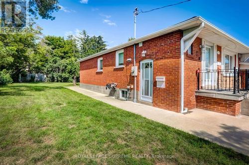 Bsmt - 2515 Donnavale Drive, Mississauga, ON - Outdoor
