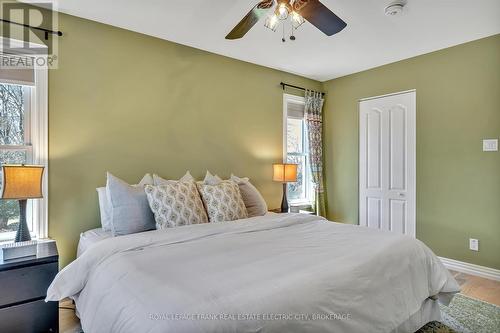 814 Charles St, Smith-Ennismore-Lakefield, ON - Indoor Photo Showing Bedroom