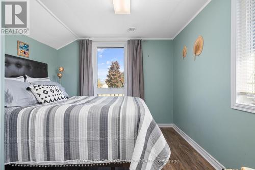 35 Peats Point Road, Prince Edward County (Ameliasburgh), ON - Indoor Photo Showing Bedroom