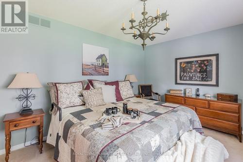 1 Langton Pl, Kawartha Lakes, ON - Indoor Photo Showing Bedroom