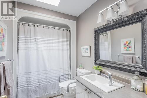 1 Langton Pl, Kawartha Lakes, ON - Indoor Photo Showing Bathroom