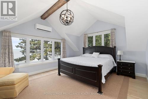 1910 County Road 12, Prince Edward County, ON - Indoor Photo Showing Bedroom