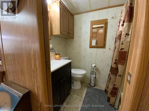 133 - 302 Quin-Mo-Lac Road, Madoc, ON - Indoor Photo Showing Bathroom