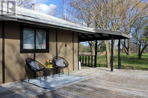20527 Melbourne Road, Middlesex Centre, ON - Outdoor With Deck Patio Veranda With Exterior