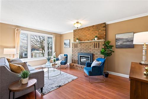 9 Cynthia Court, Pelham, ON - Indoor Photo Showing Living Room With Fireplace