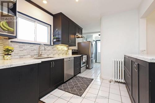 228 Glenwood Crescent, Toronto, ON - Indoor Photo Showing Kitchen