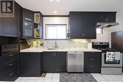 228 Glenwood Crescent, Toronto, ON - Indoor Photo Showing Kitchen With Upgraded Kitchen