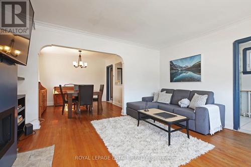 228 Glenwood Cres, Toronto, ON - Indoor Photo Showing Living Room With Fireplace