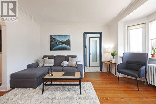 228 Glenwood Crescent, Toronto, ON - Indoor Photo Showing Living Room