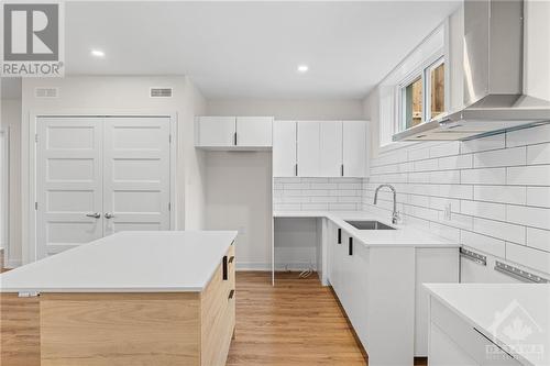 1696 Belcourt Boulevard Unit#2, Ottawa, ON - Indoor Photo Showing Kitchen With Upgraded Kitchen