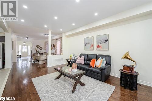 13 Isaac Devins Boulevard, Toronto, ON - Indoor Photo Showing Living Room