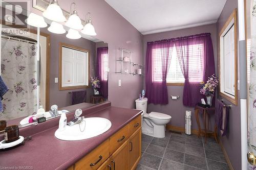 14 Brackenbury Street, Markdale, ON - Indoor Photo Showing Bathroom