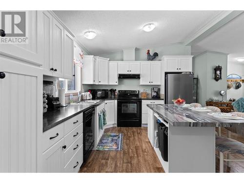 2715 Fraser Road, Anglemont, BC - Indoor Photo Showing Kitchen