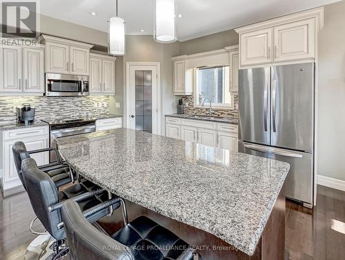 12 Scenic Drive, Belleville, ON - Indoor Photo Showing Kitchen With Upgraded Kitchen